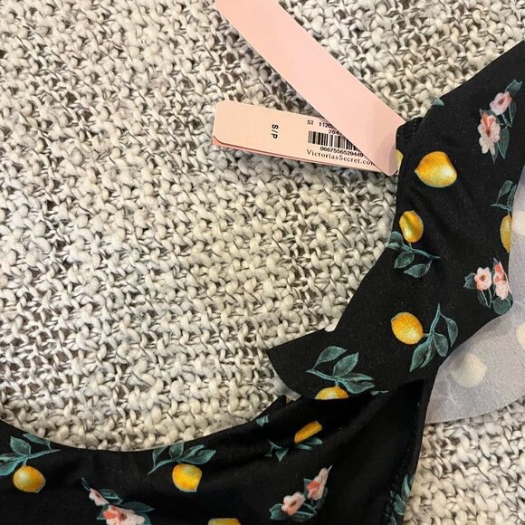 NWT Victoria’s Secret swim bottoms - Picture 2 of 2